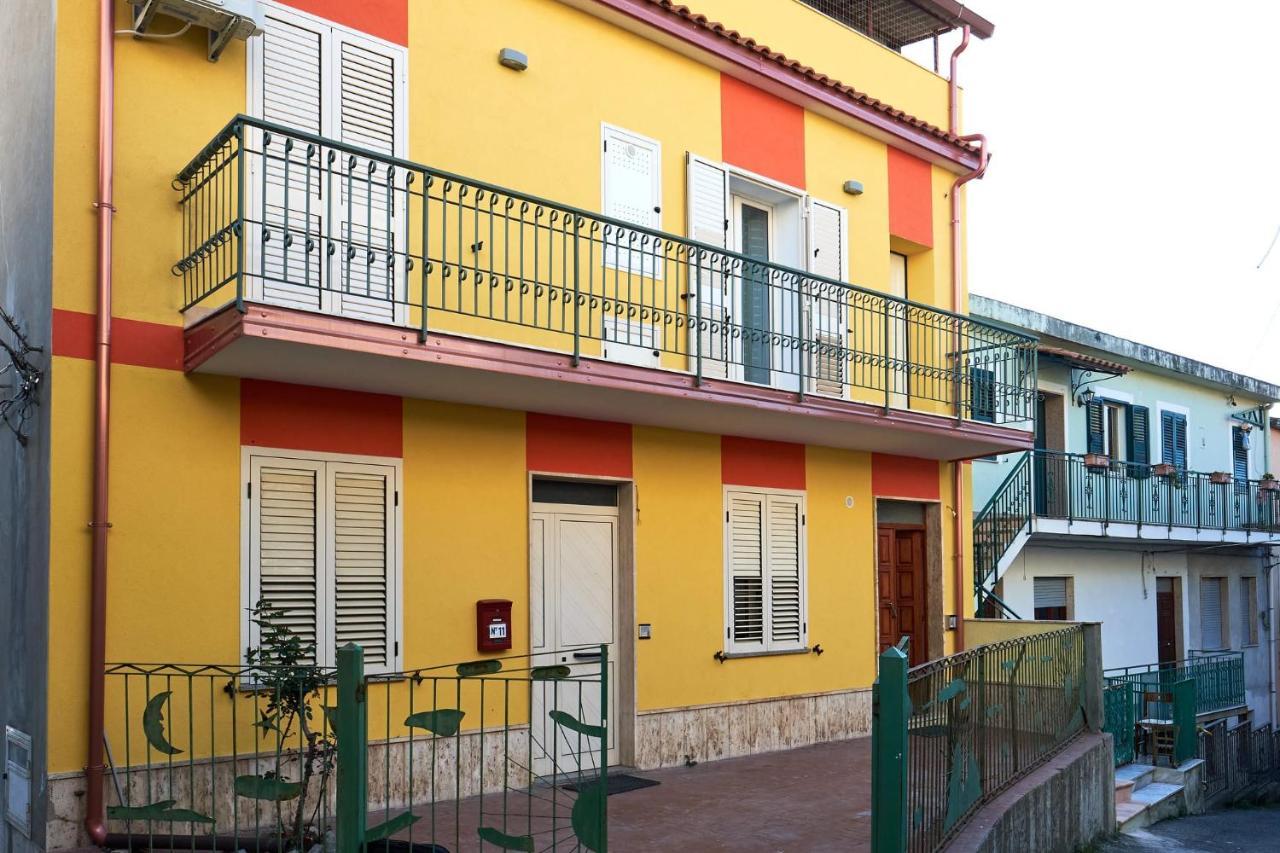 Bouganville House - Casa Vacanze Triparni ภายนอก รูปภาพ