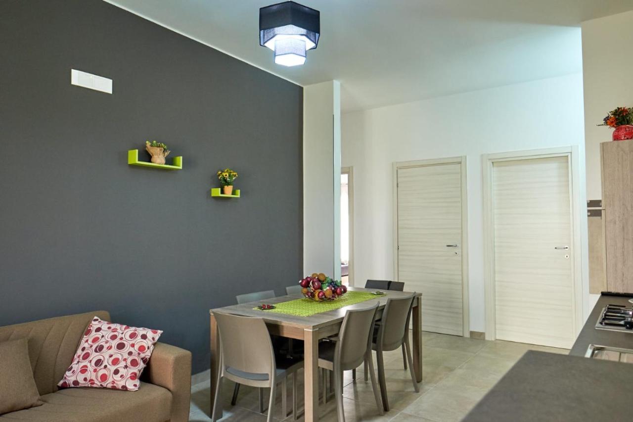 Bouganville House - Casa Vacanze Triparni ภายนอก รูปภาพ