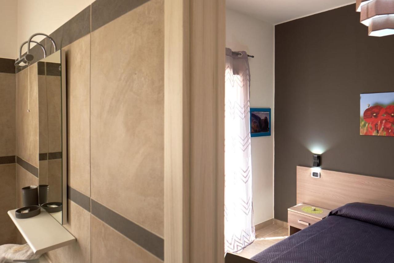 Bouganville House - Casa Vacanze Triparni ภายนอก รูปภาพ
